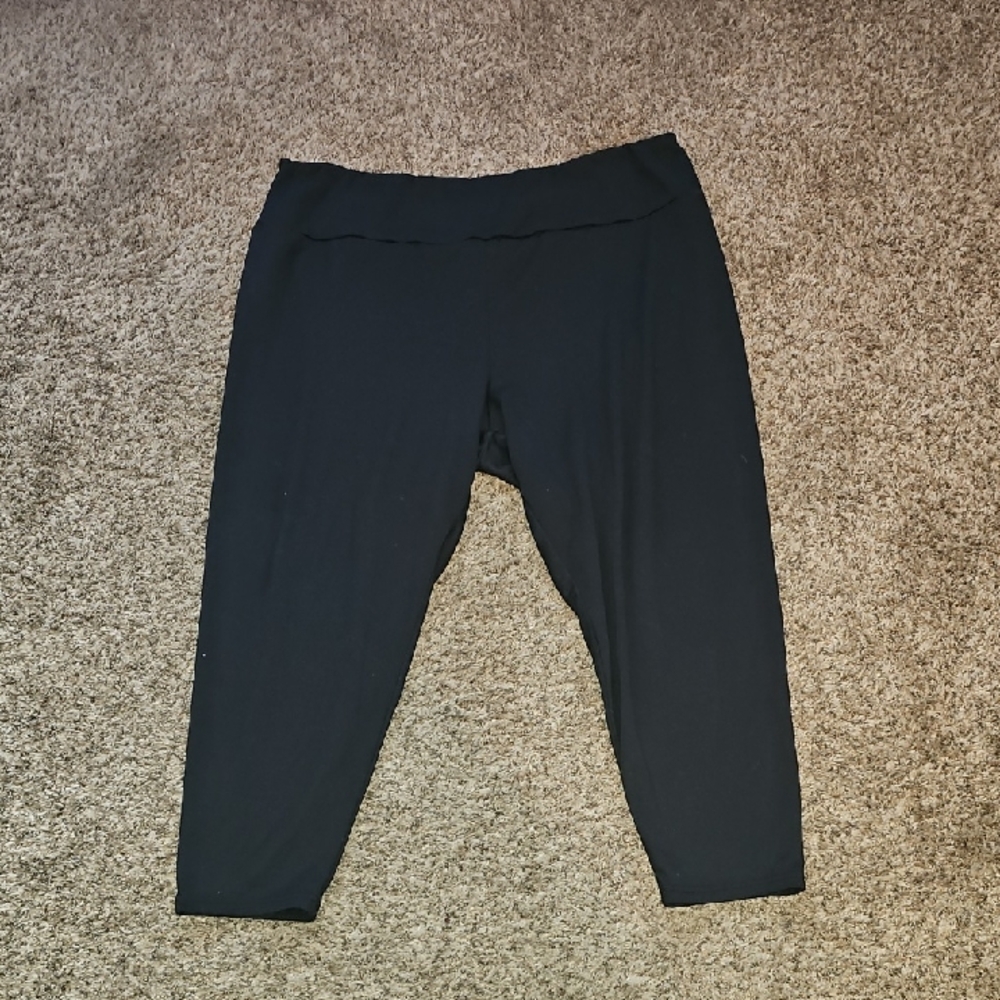 Feather Black Womens Black Cropped Pants. Sz 3X